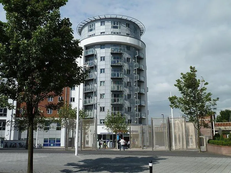 2 bed flat to rent, Gunwharf Quays, Portsmouth, PO1