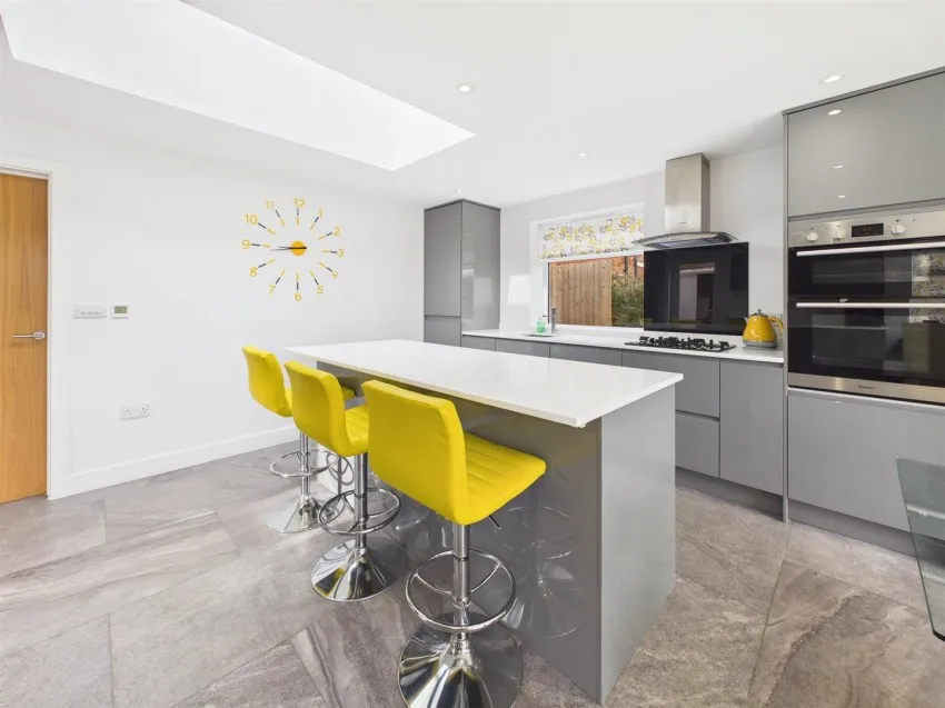 Brookfield Lane, Churchdown, photo 6