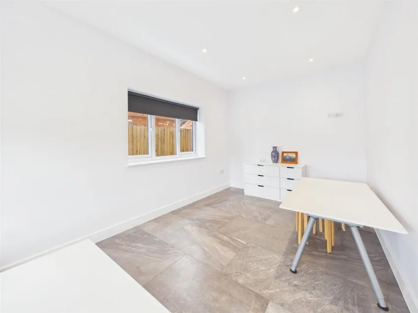 Brookfield Lane, Churchdown, photo 9
