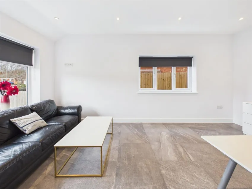Brookfield Lane, Churchdown, photo 10
