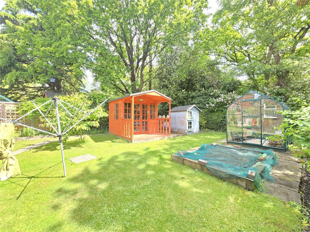 Chandlers Drive, Tamworth, Staffordshire, B77, photo 20