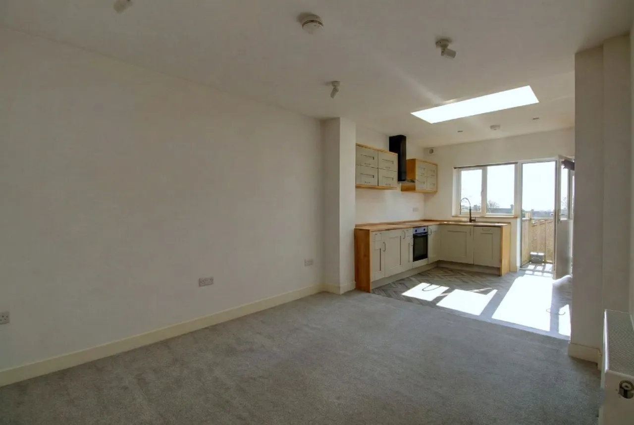 Old Shoreham Road, Hove, BN3, photo 2