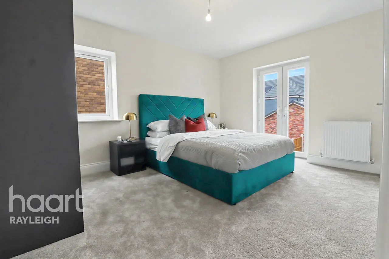 London Road, Rayleigh, SS6, photo 11