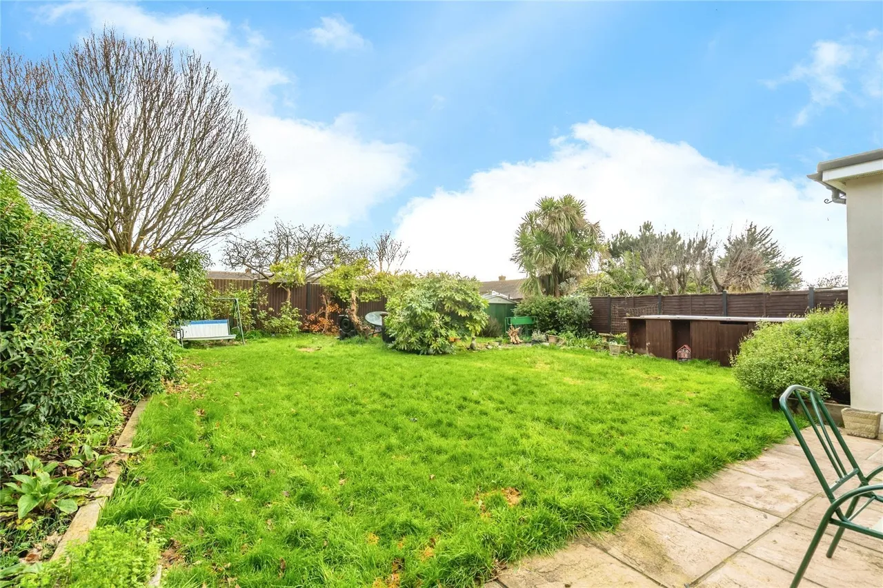 Outerwyke Road, Bognor Regis, PO22, photo 19