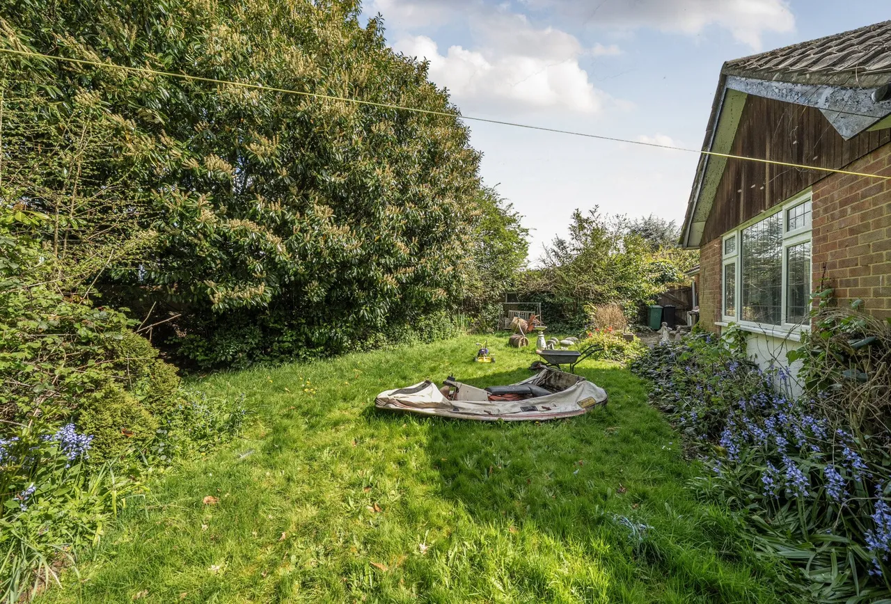 Greenfields Close, Horley, RH6 8HX, photo 13