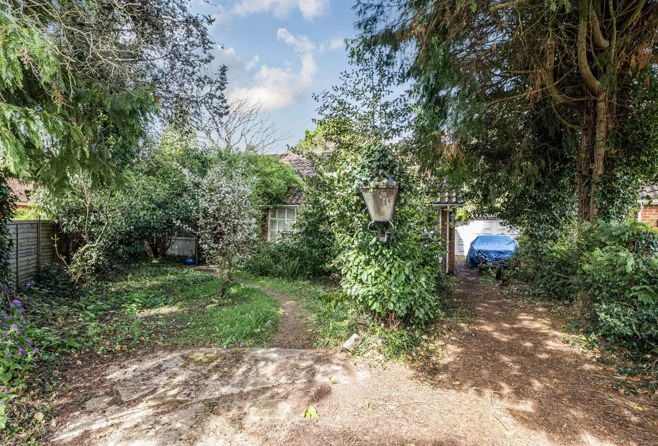 Greenfields Close, Horley, RH6 8HX, photo 9