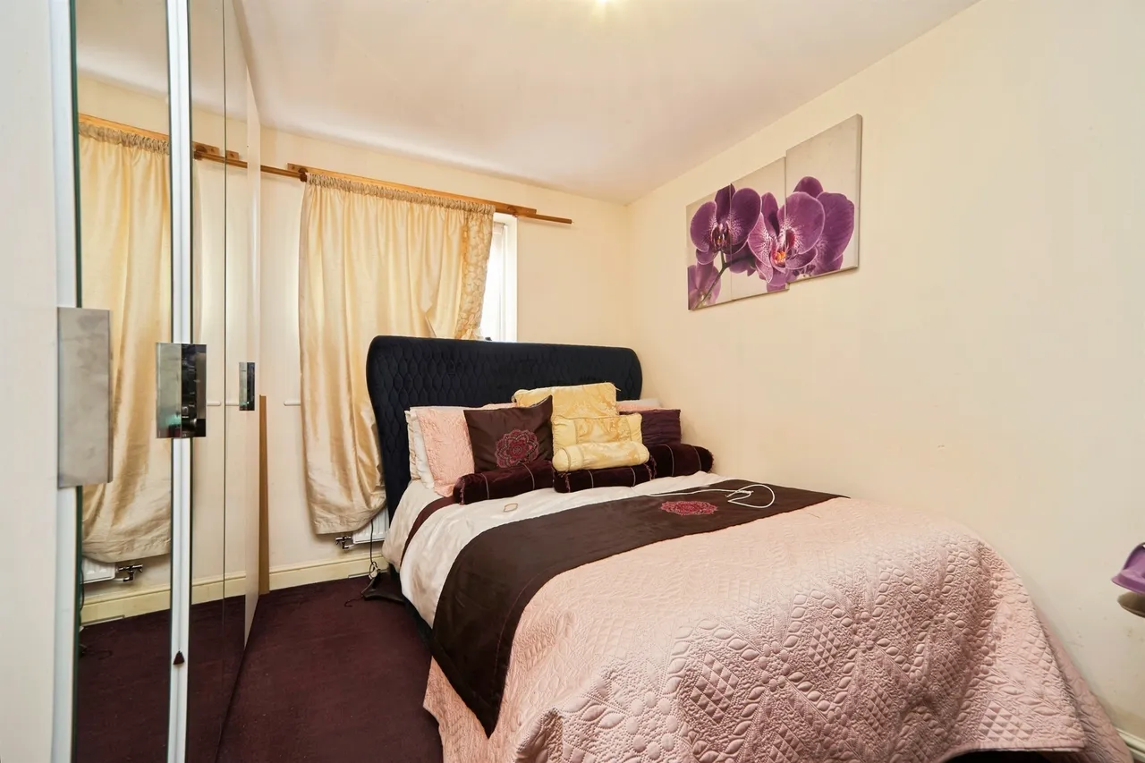 Oaklands Crescent, Gipton, Leeds, photo 9