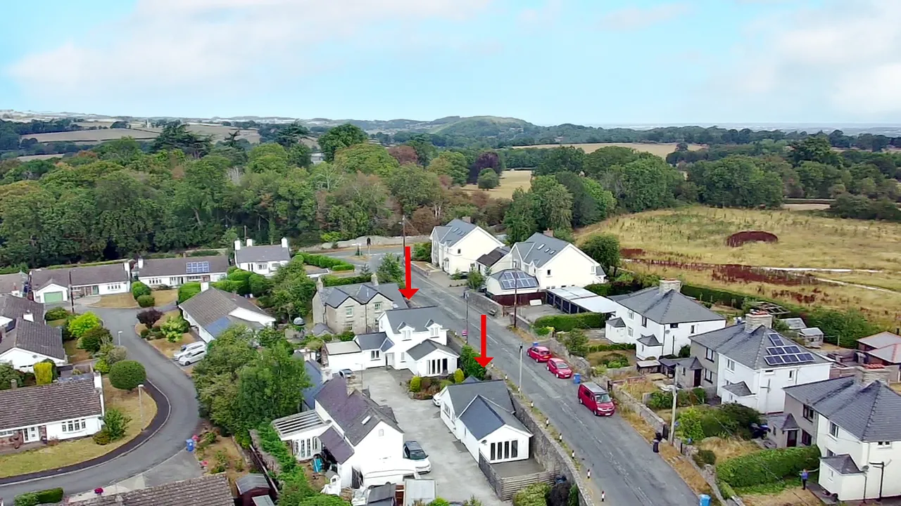 Ffordd Bryn Y Garn, Henllan, LL16, photo 3