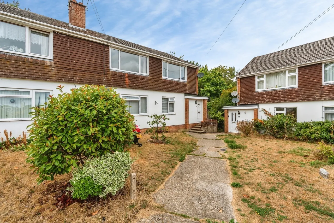 2 bed flat for sale, Fern Road, Southampton, SO45