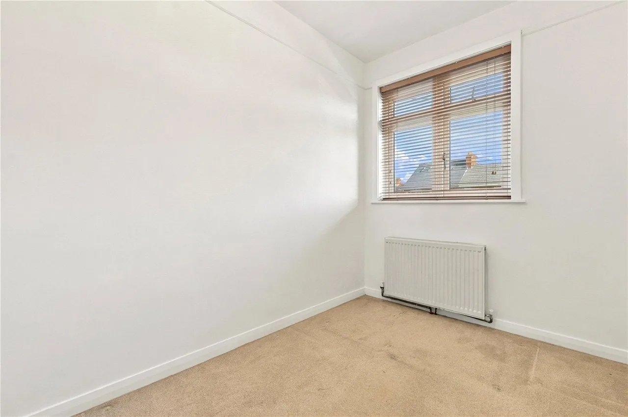 Nimrod Road, London, SW16, photo 8