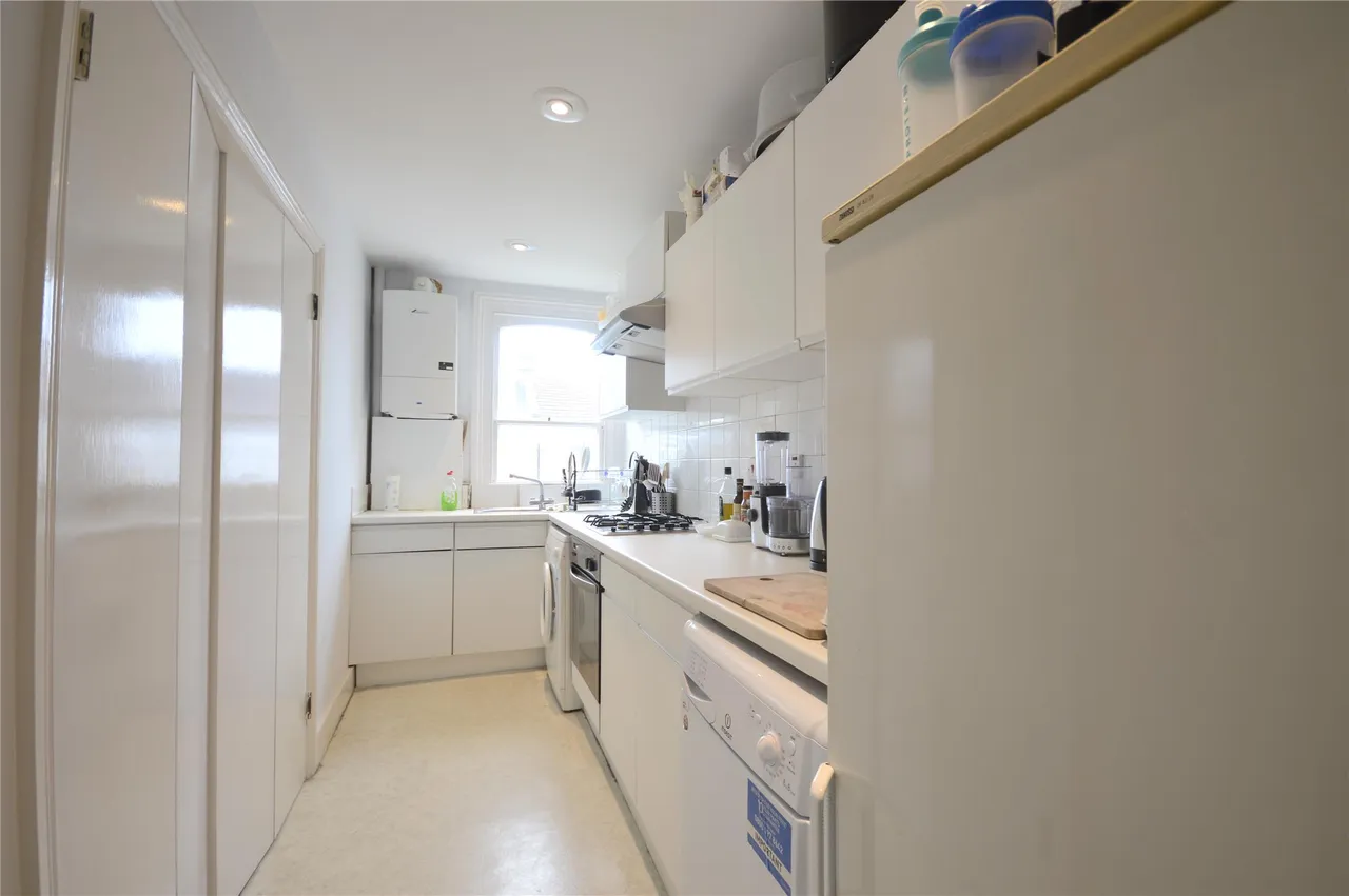 Shipka Road, London, SW12 9QP, photo 2