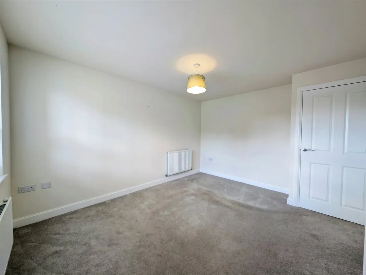 Axminster Drive, Stourport-on-Severn, photo 2