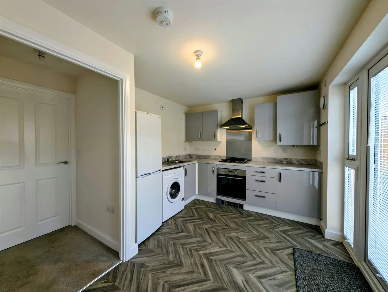 Axminster Drive, Stourport-on-Severn, photo 5