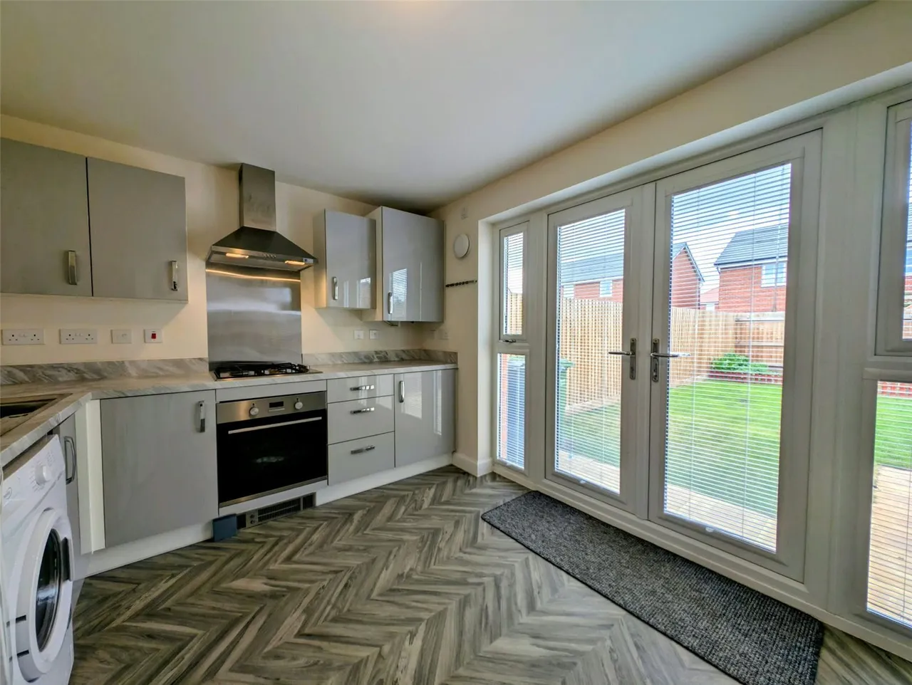 Axminster Drive, Stourport-on-Severn, photo 4