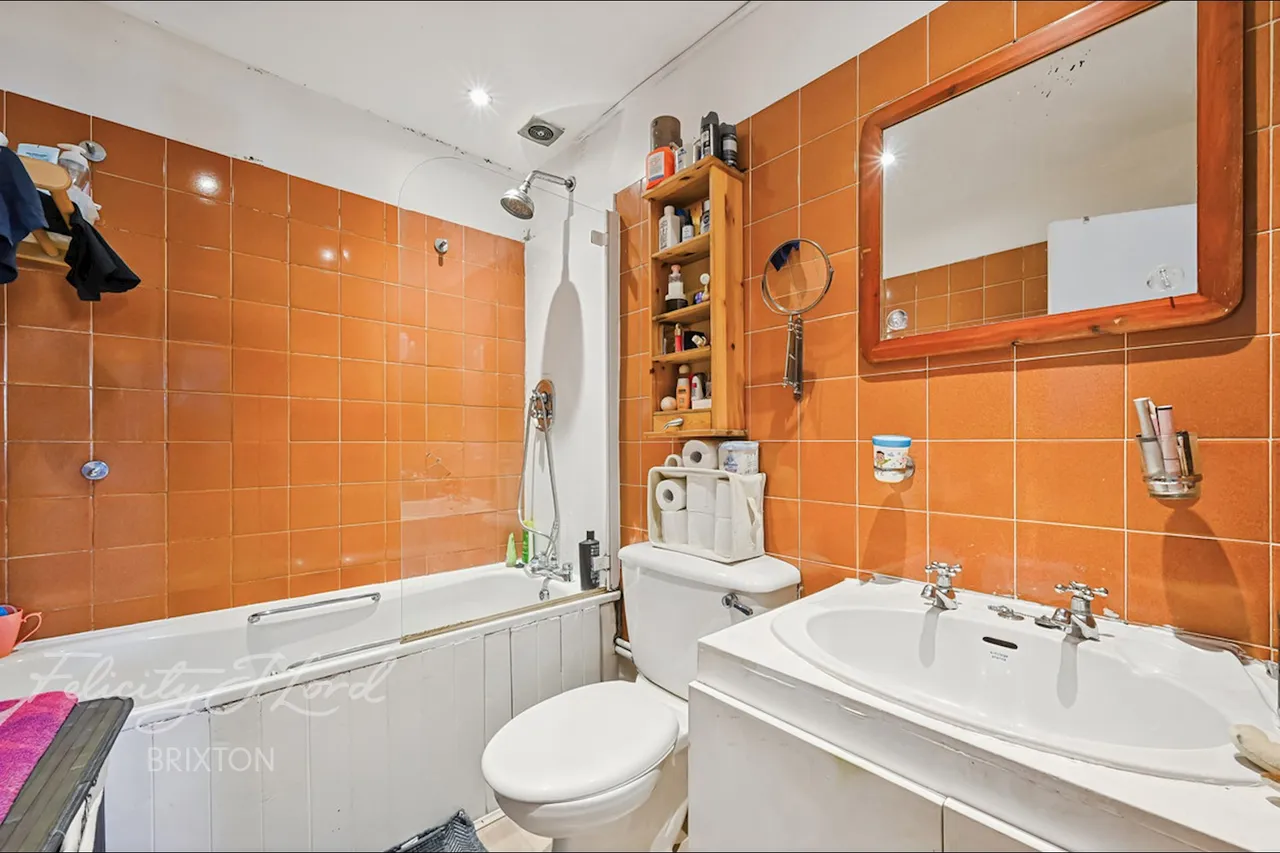 Clapham Road, London, photo 6