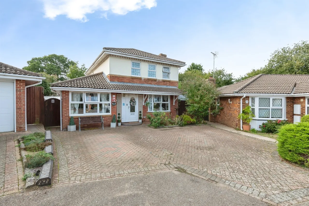 5 bed house for sale, Besford Close, Luton, LU2