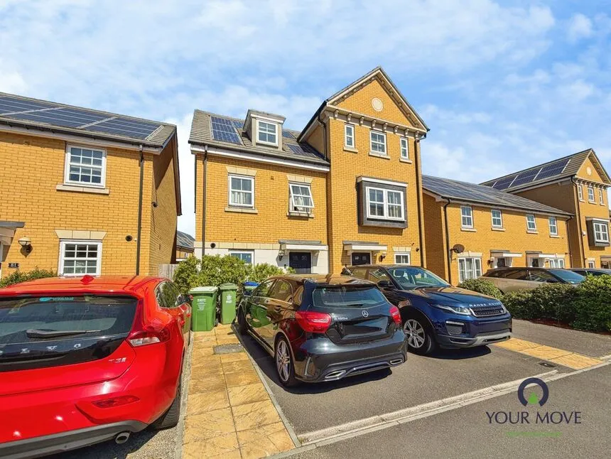 3 bed house for sale — Slade Green Road, Erith, DA8