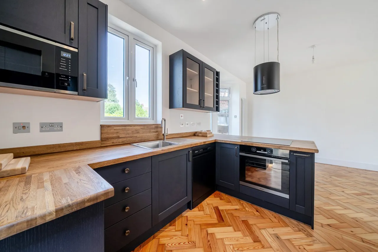 Crantock Road, SE6, photo 5
