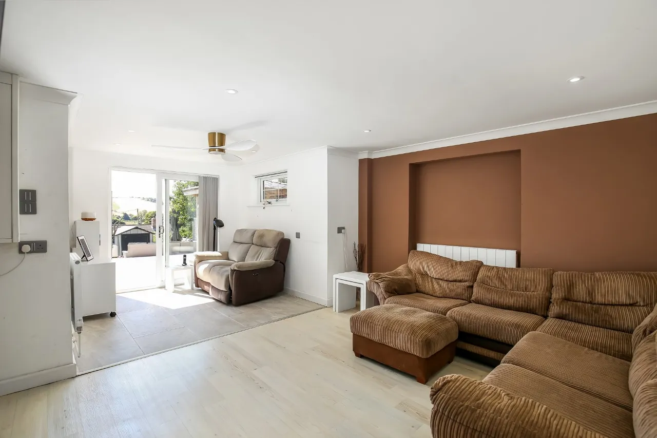 Whitlock Rise, Bishopstone, Salisbury, Wiltshire, SP5 4AG, photo 5