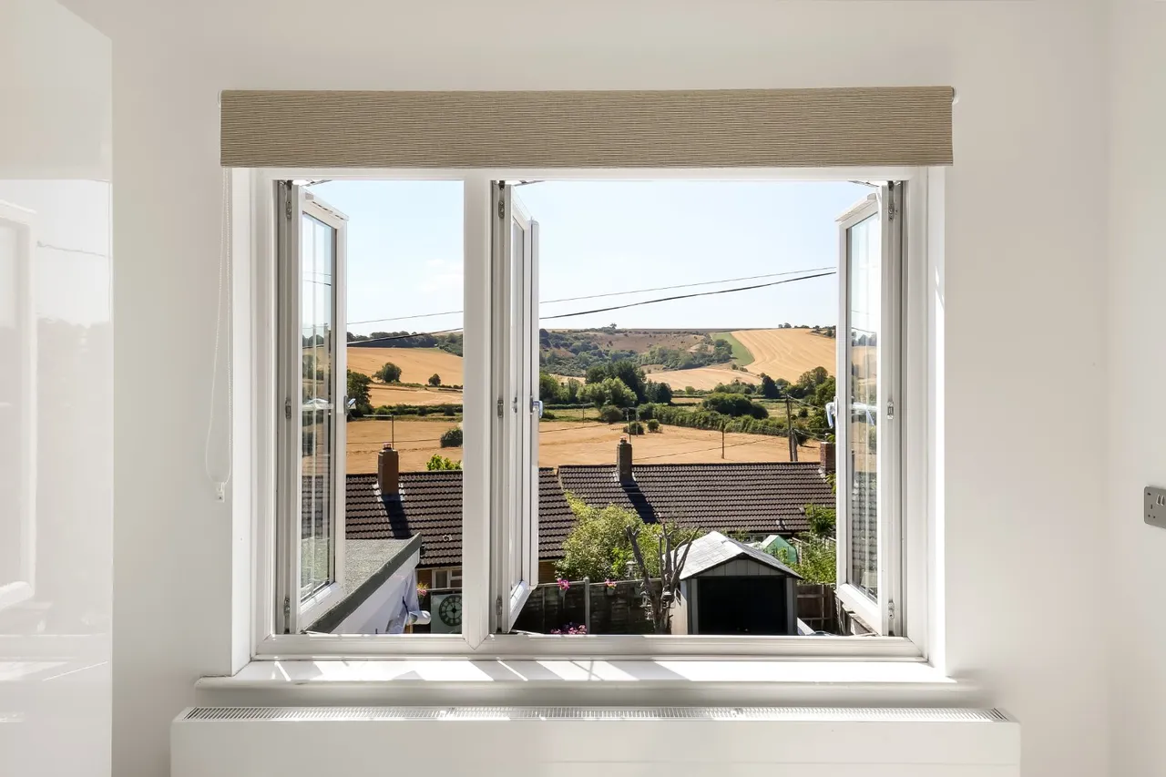 Whitlock Rise, Bishopstone, Salisbury, Wiltshire, SP5 4AG, photo 12