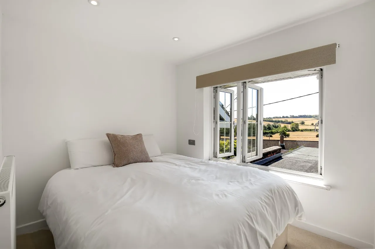 Whitlock Rise, Bishopstone, Salisbury, Wiltshire, SP5 4AG, photo 10