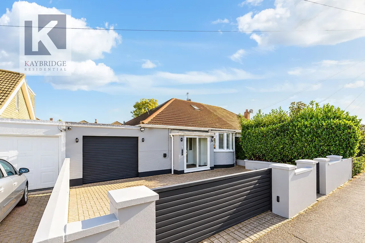 2 bed house for sale, Riverview Road, Epsom, KT19