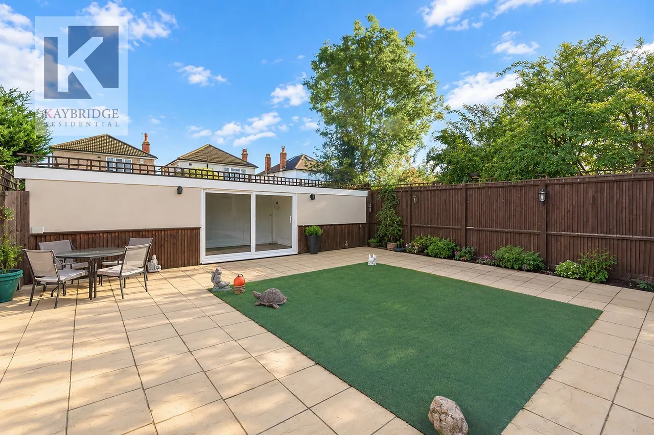 Riverview Road, Epsom, KT19, photo 9
