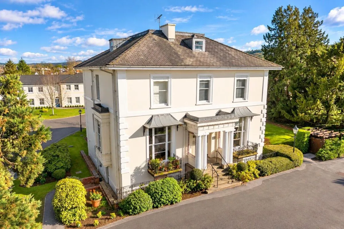 2 bed flat for sale, The Park, Cheltenham, GL50