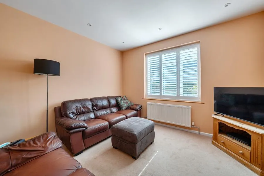 Delta Road, Chobham, GU24, photo 5