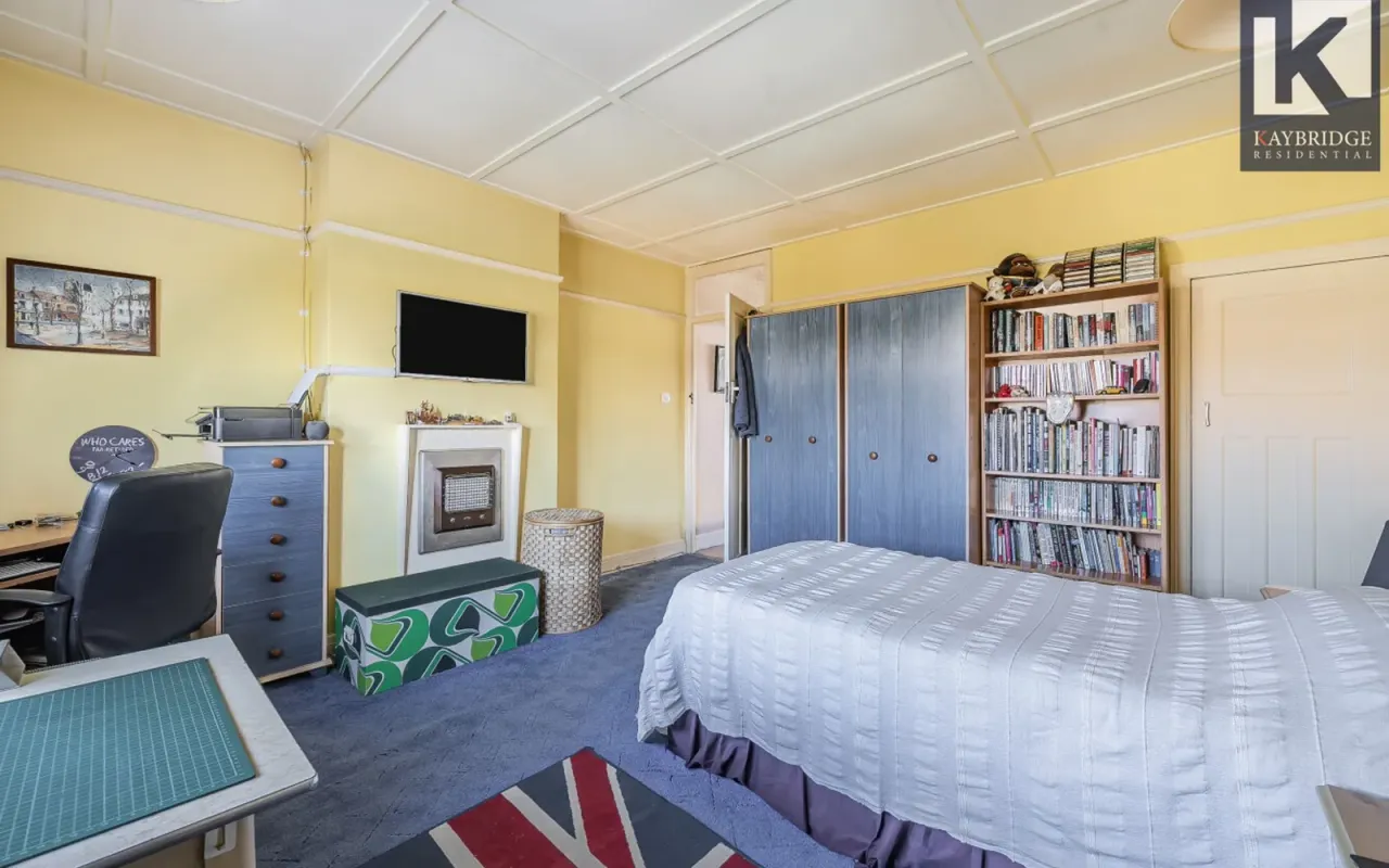 Ewell By Pass, Epsom, KT17, photo 16