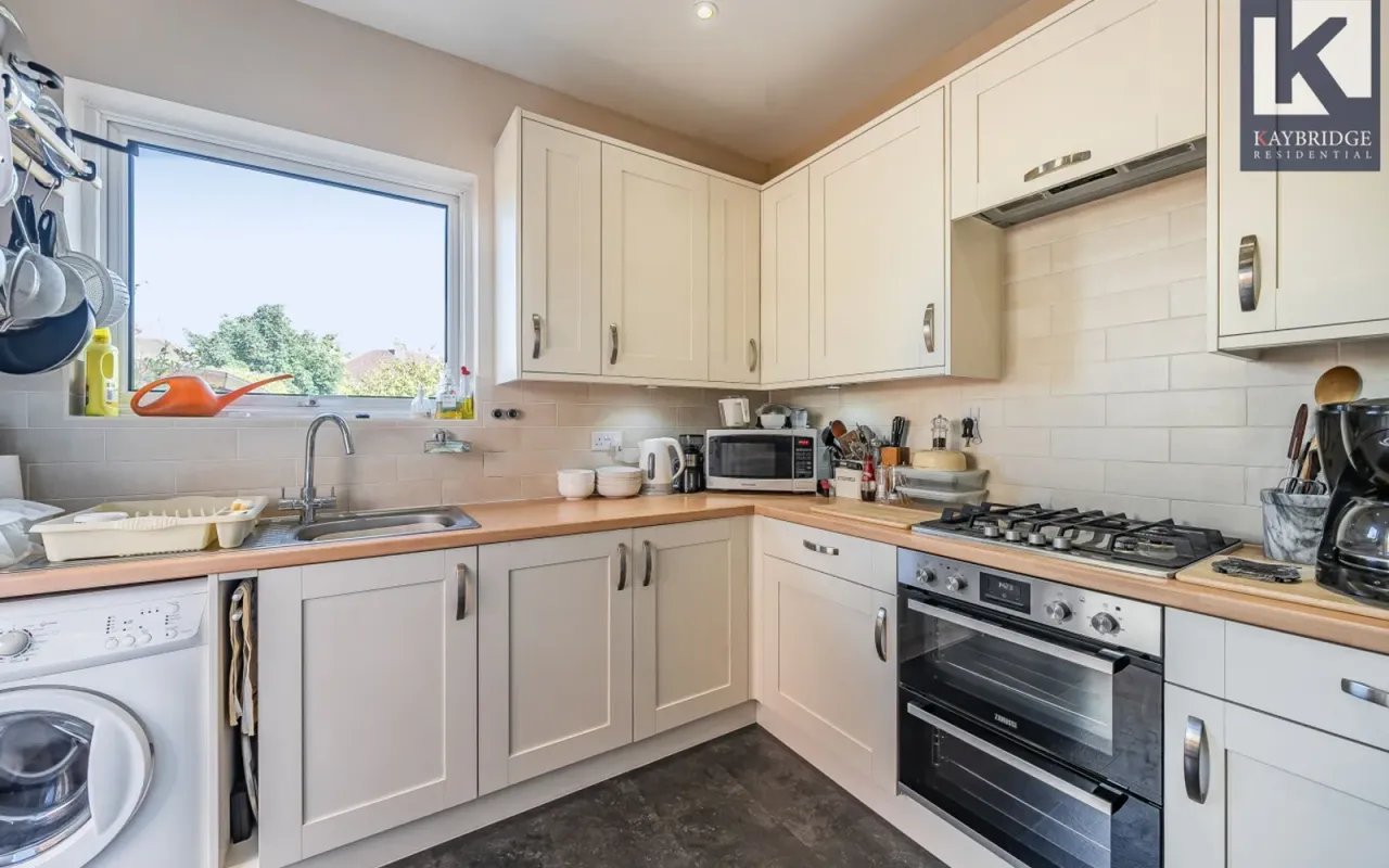 Ewell By Pass, Epsom, KT17, photo 6