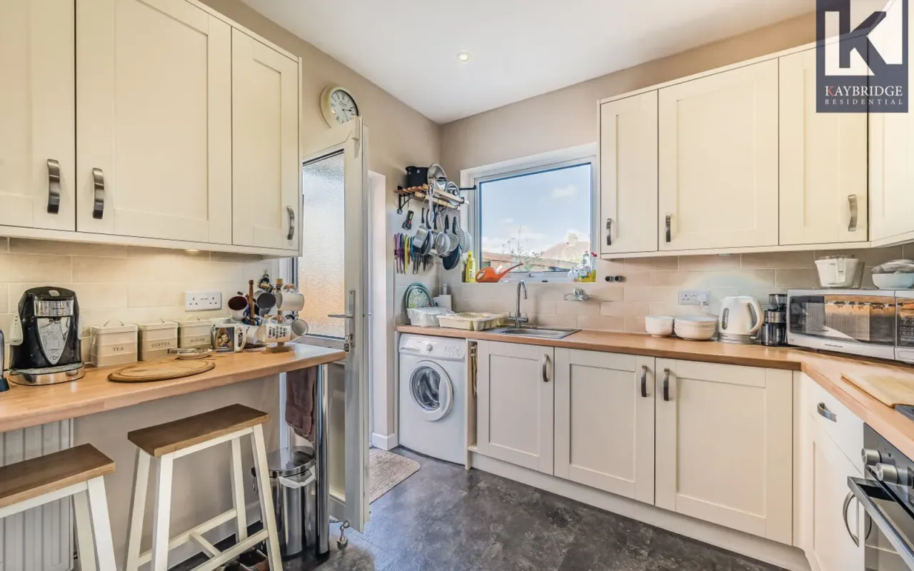 Ewell By Pass, Epsom, KT17, photo 4