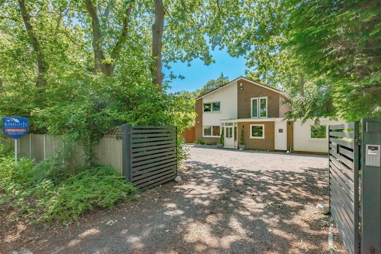 The Maultway, Camberley, photo 30
