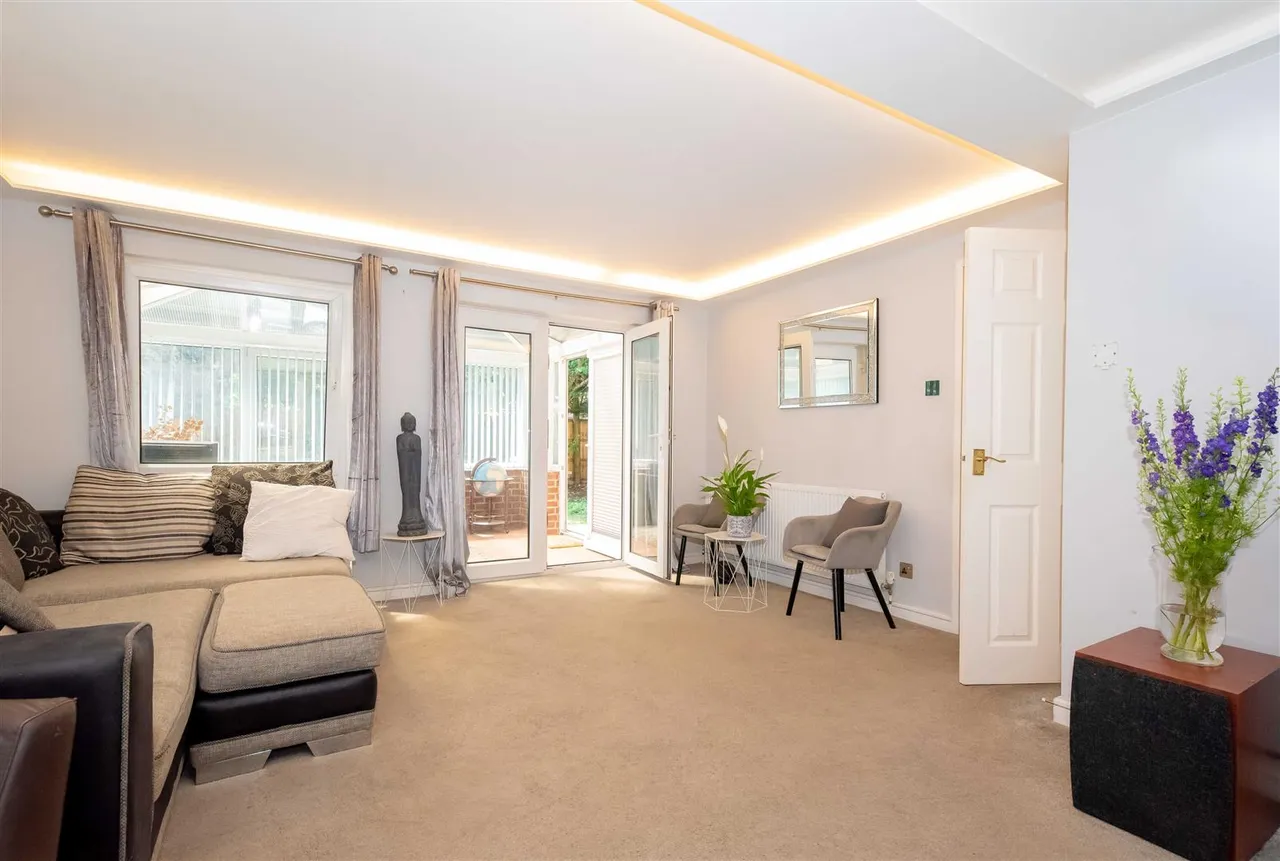 The Maultway, Camberley, photo 18