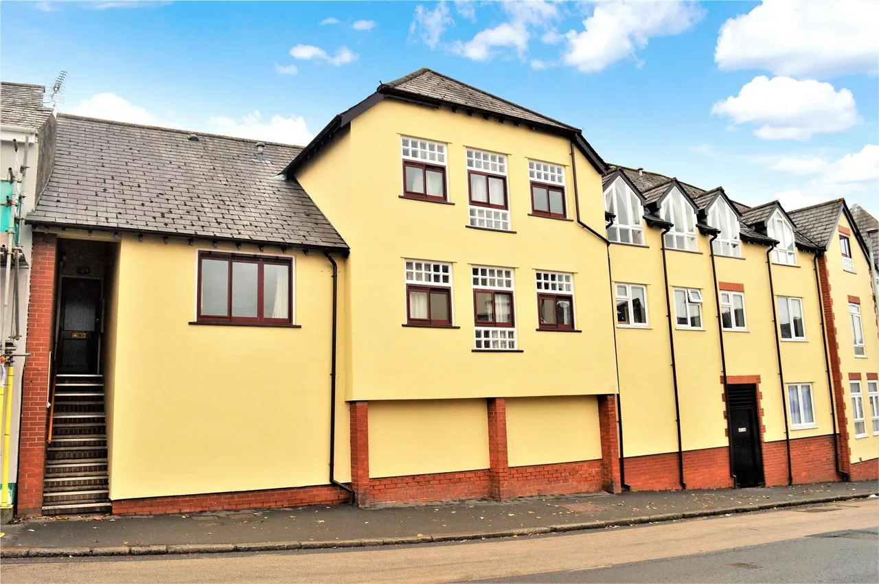 1 bed property for sale, East Street, Okehampton, EX20