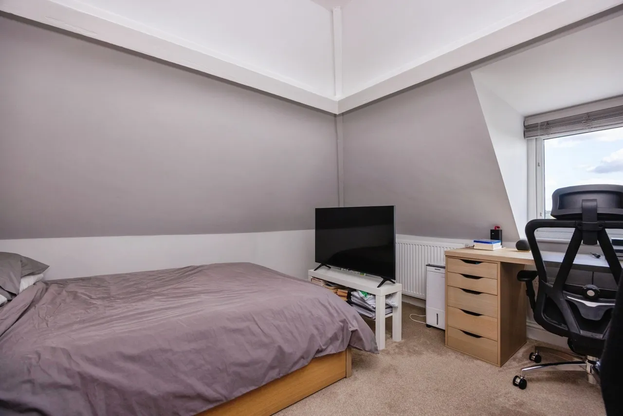 Nightingale Road, Godalming, GU7, photo 17