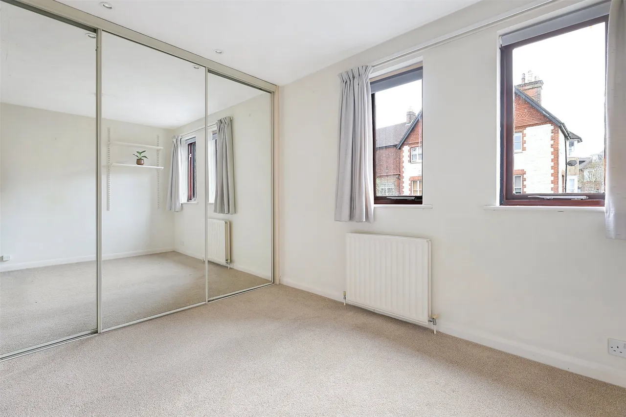 Holmesdale Road, Reigat, RH2, photo 5