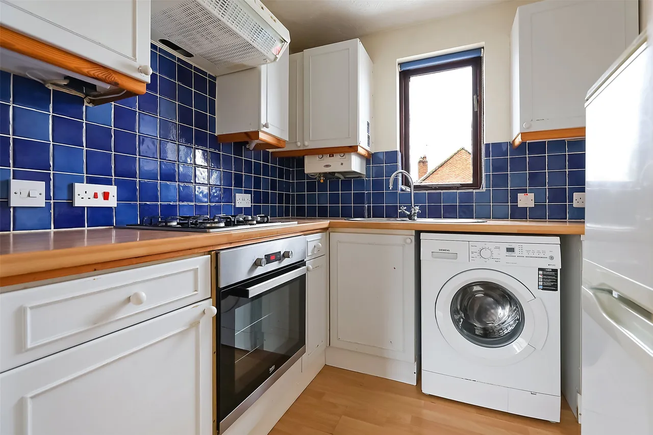 1 bed property for sale, Holmesdale Road, Reigat, RH2