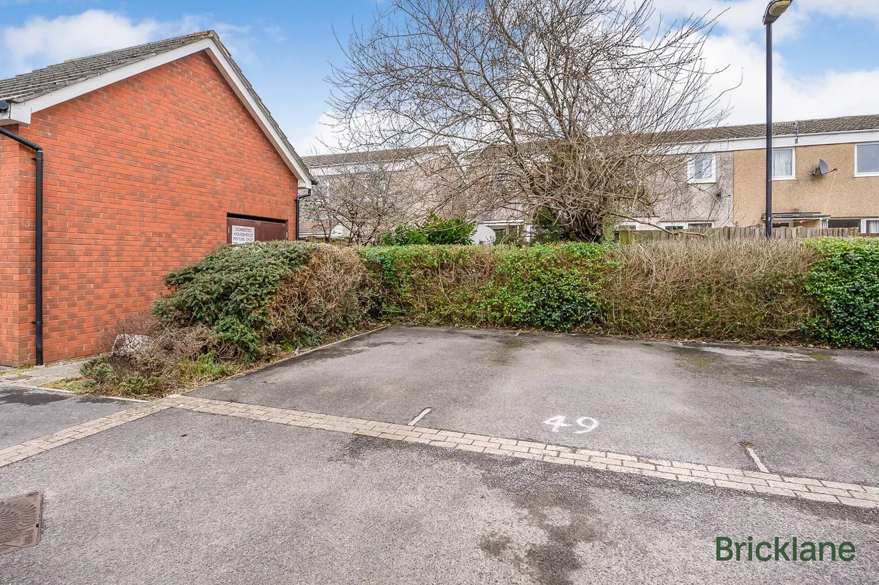 Tarnock Avenue, photo 3