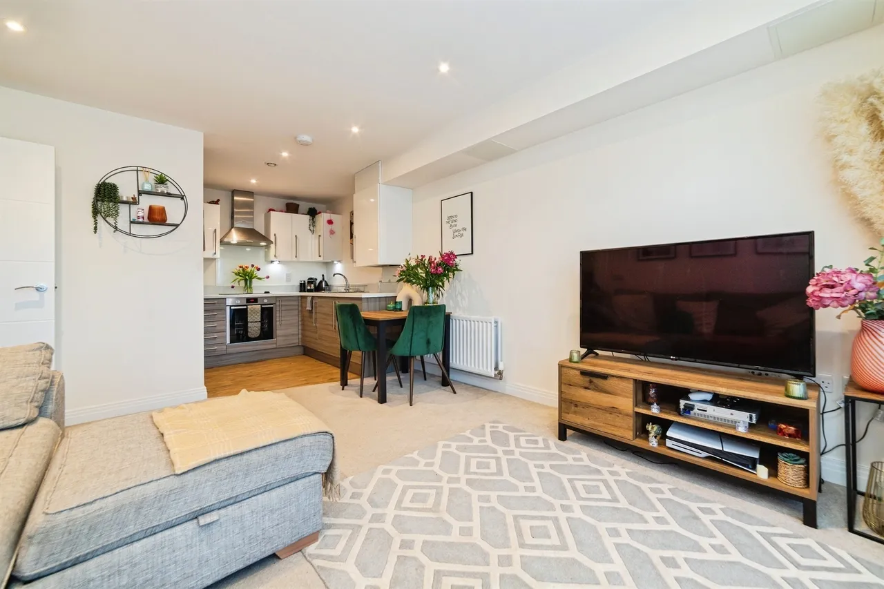 Giles Crescent, Stevenage, photo 4