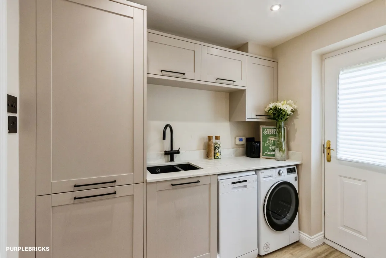 Fulneck Close, Leeds, LS11, photo 20