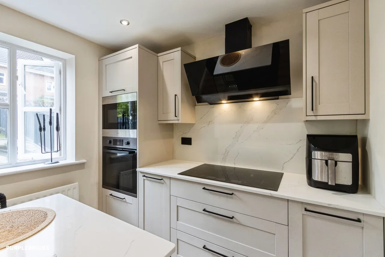 Fulneck Close, Leeds, LS11, photo 21