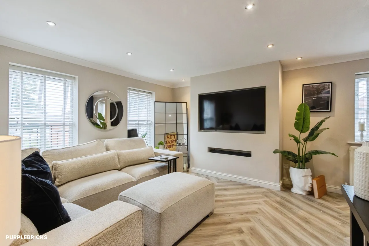 Fulneck Close, Leeds, LS11, photo 8