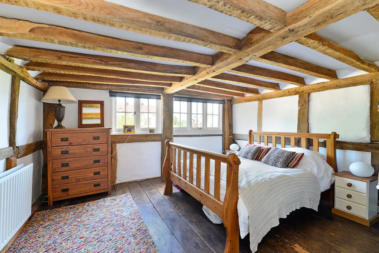 The Village, Ewhurst, GU6, photo 9