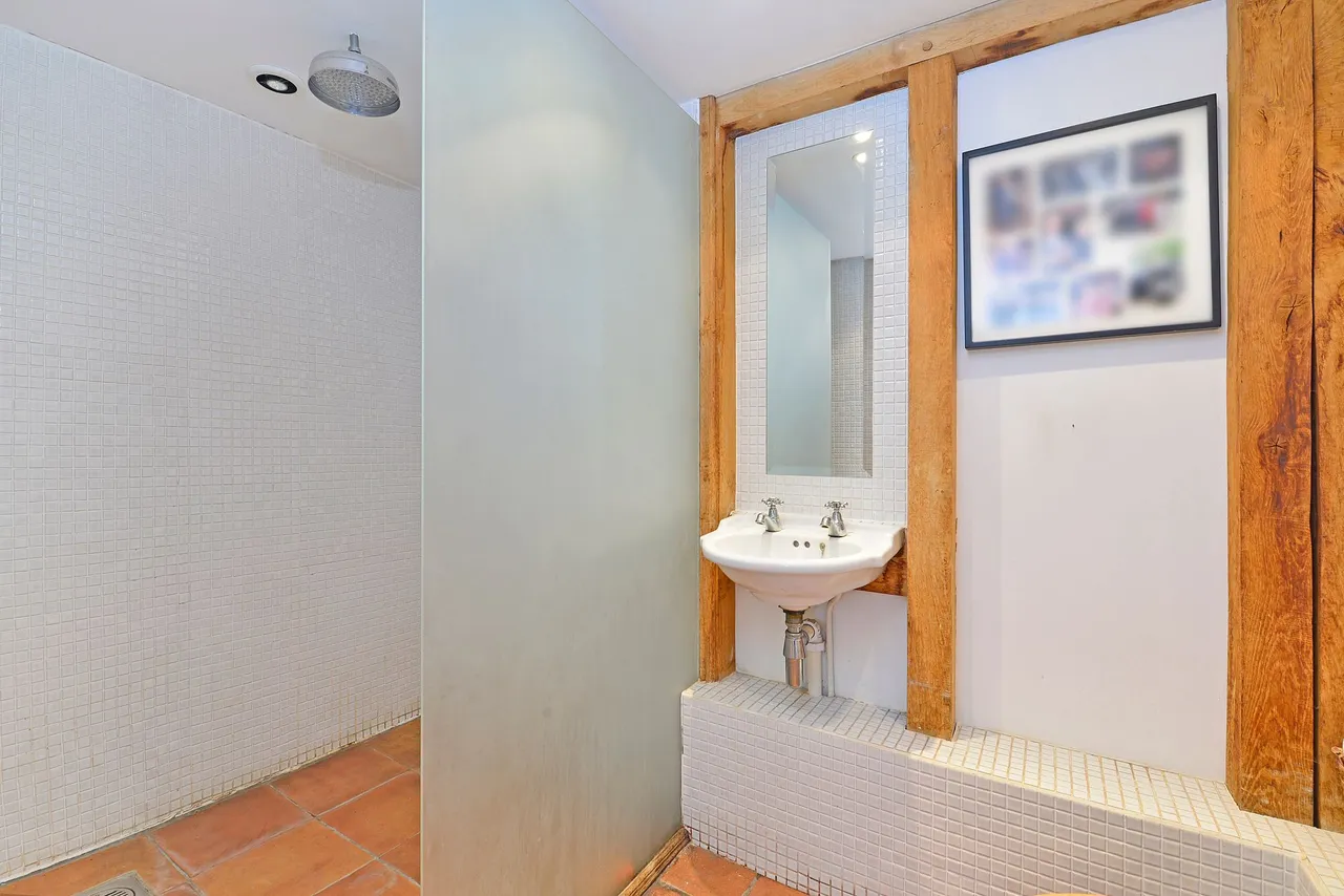 The Village, Ewhurst, GU6, photo 8