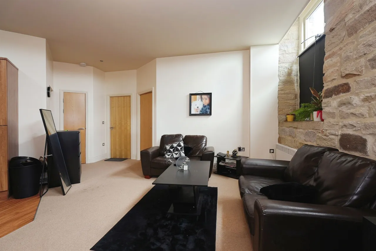 Plover Road, Huddersfield, photo 6