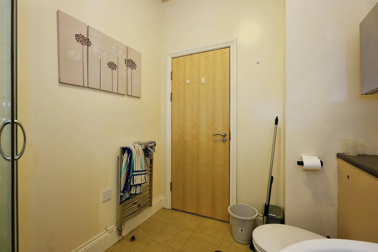 Plover Road, Huddersfield, photo 10