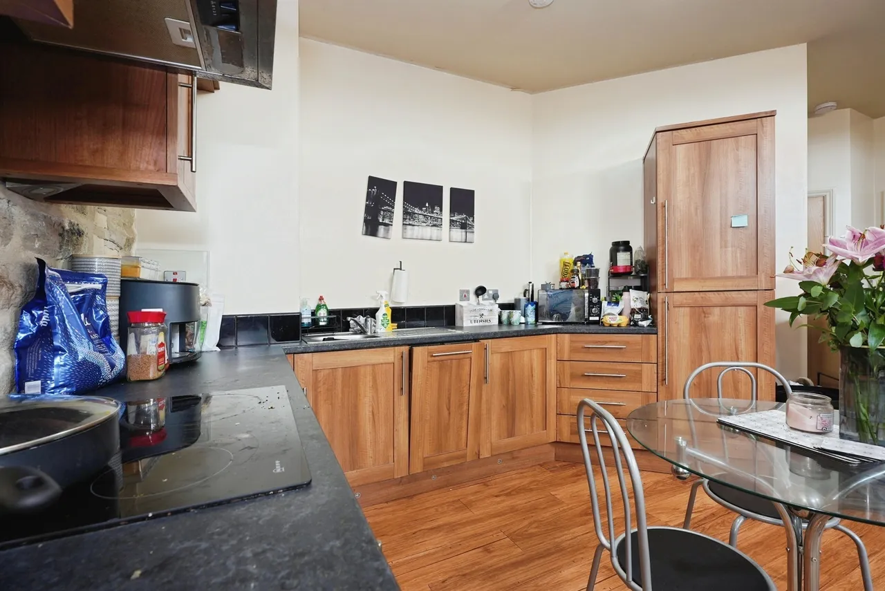 Plover Road, Huddersfield, photo 7