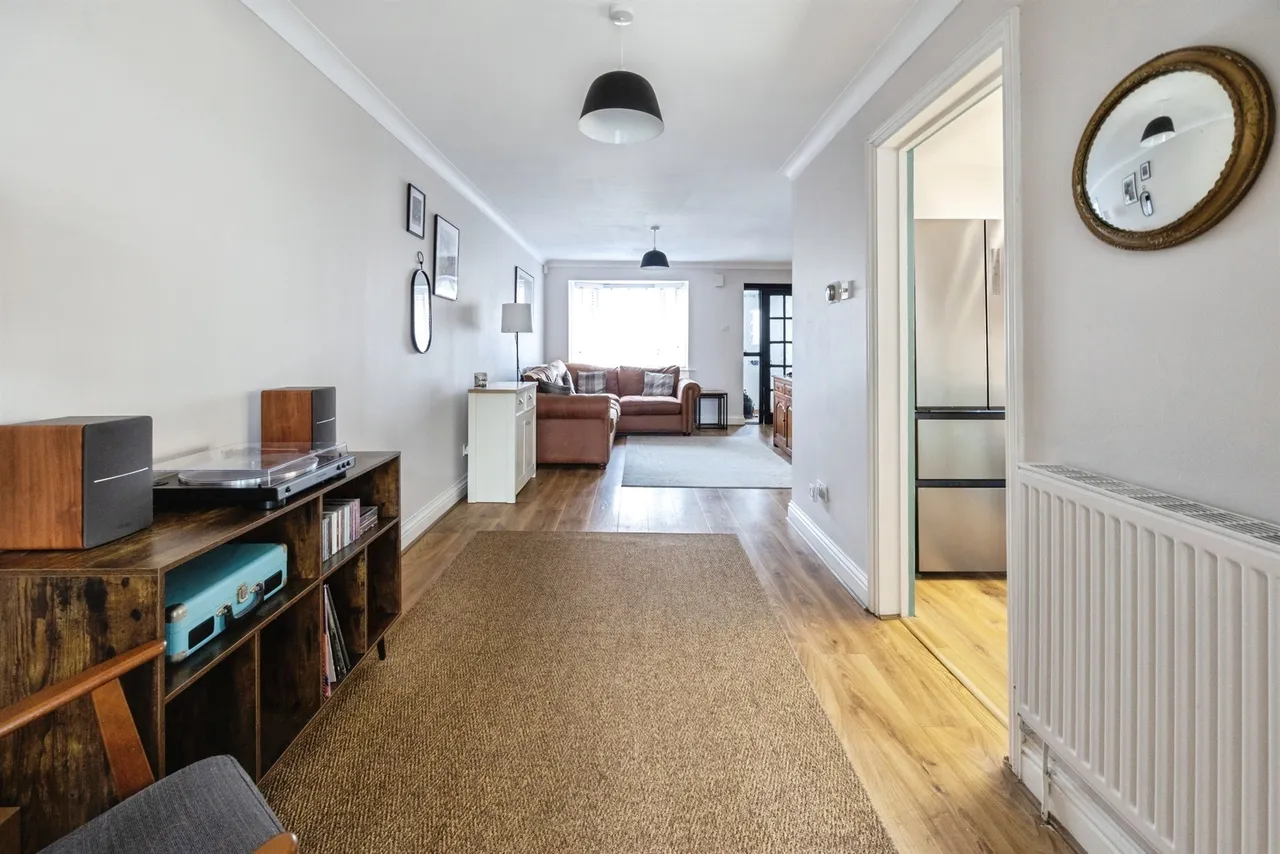 Manor House Drive, Kingsnorth, Ashford, photo 4