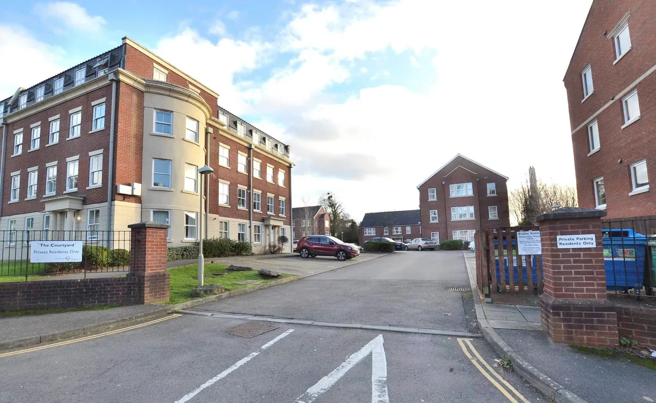 The Courtyard, Gloucestershire, London Road, GL1 3PS, photo 7